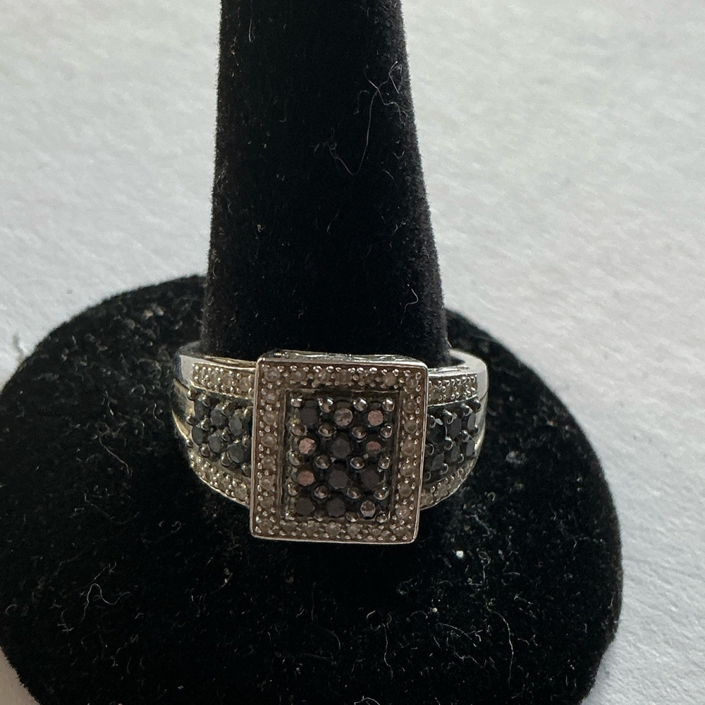 Elegant Black and White Crystal Ring with Sterling Pave Band - Picture 4 of 4